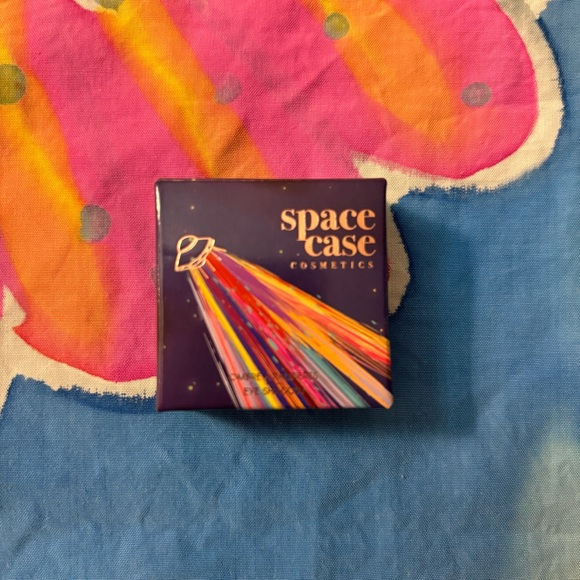 Space Case Cosmetics Eyeshadow in “Space Food” Vegan & Cruelty Free NWT - Picture 4 of 14